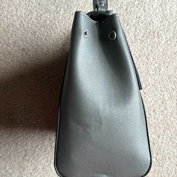 STEVE MADDEN gray Handbag, NWT! - Picture 4 of 10